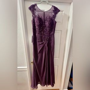New AZAZIE - Mother of the Bride / Formal dress size 12